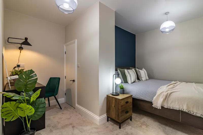 Vibrant 2 Bedroom Apartment // 2026/7 - Image 13